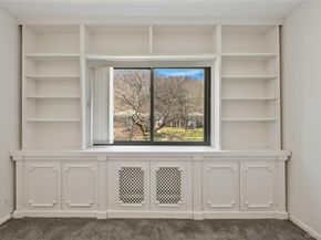 8 Lawrence Drive C, White Plains NY 10603