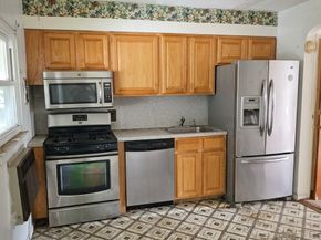 1062 E 229th Street, Bronx NY 10466