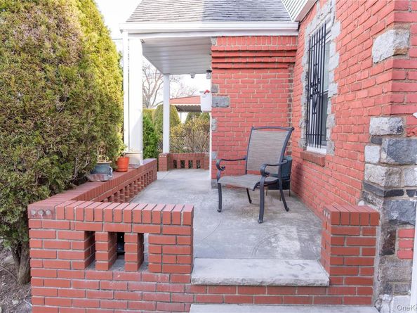 21908 118th Avenue, Cambria Heights NY 11411