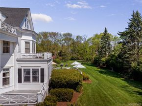 35 S Penataquit Avenue, Bay Shore NY 11706