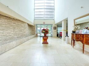 171 Great Neck Road 4E, Great Neck NY 11021