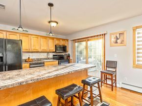 25 Fordham Place, Bay Shore NY 11706