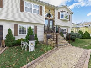25 Fordham Place, Bay Shore NY 11706