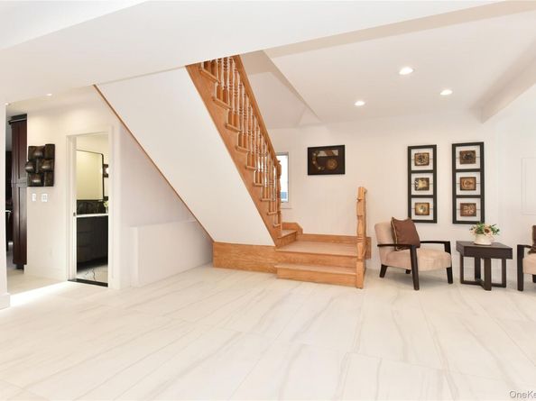 85-35 Midland Parkway, Jamaica Estates NY 11432