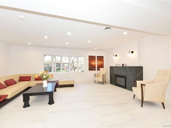 85-35 Midland Parkway, Jamaica Estates NY 11432