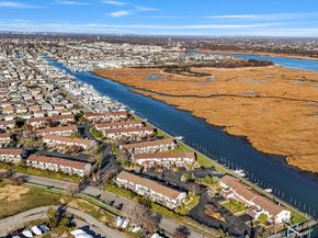 1 Anchorage 101, Freeport NY 11520