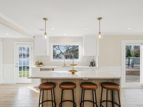 36 Flintridge Drive, Holbrook NY 11741