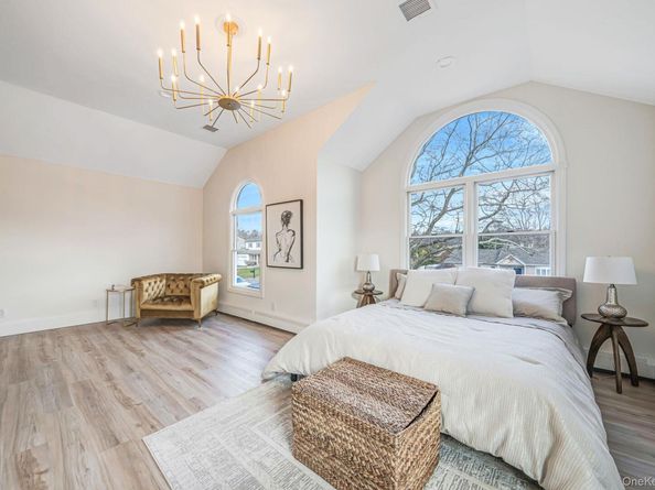 36 Flintridge Drive, Holbrook NY 11741