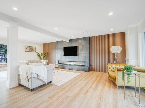 36 Flintridge Drive, Holbrook NY 11741