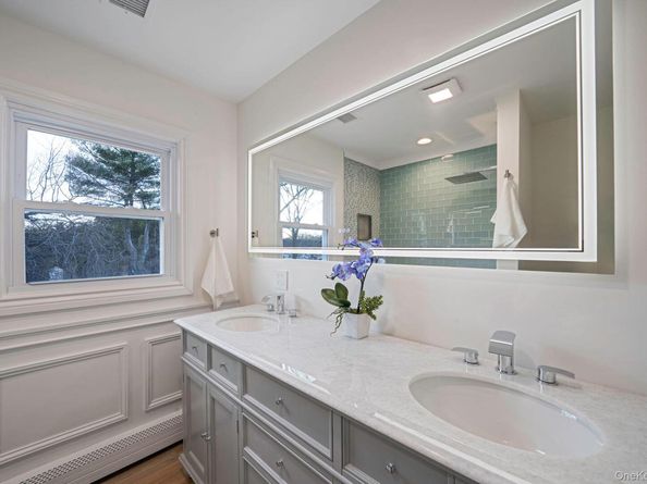 36 Flintridge Drive, Holbrook NY 11741