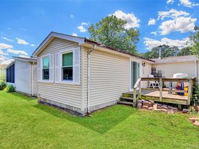 164 Village Circle W, Manorville NY 11949