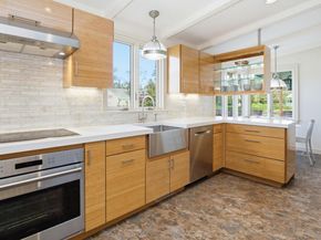 8 Wildwood Circle, Larchmont NY 10538