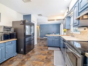 272 Baylawn Avenue, Copiague NY 11726