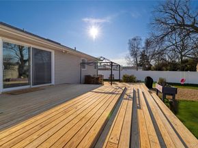 272 Baylawn Avenue, Copiague NY 11726