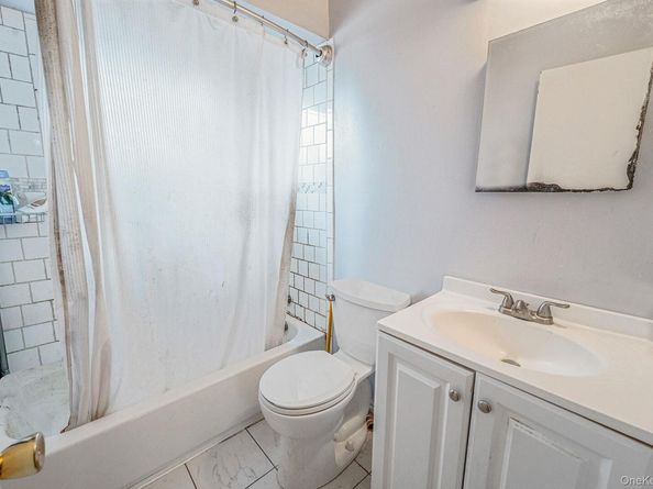 194 Central Park Road, Plainview NY 11803