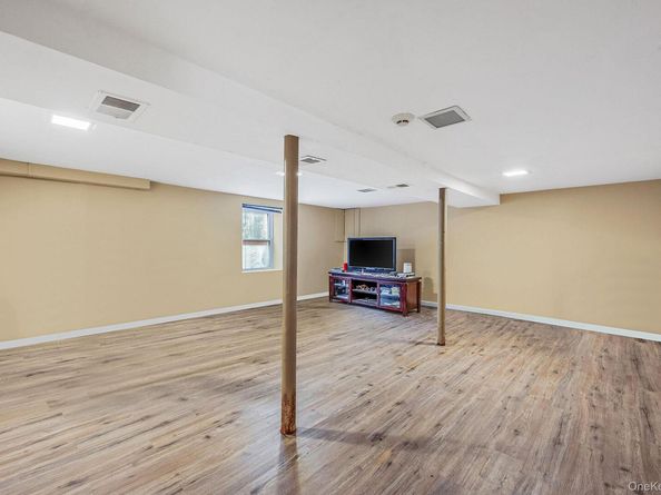 194 Central Park Road, Plainview NY 11803