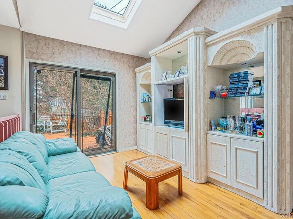 194 Central Park Road, Plainview NY 11803