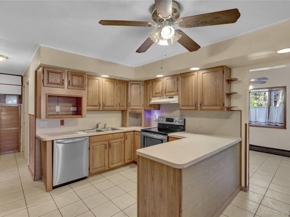 2 Welcome Lane, Wantagh NY 11793