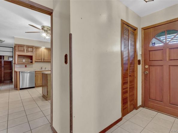 2 Welcome Lane, Wantagh NY 11793