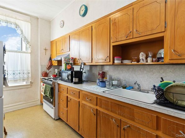 6138 Linden Street, Ridgewood NY 11385