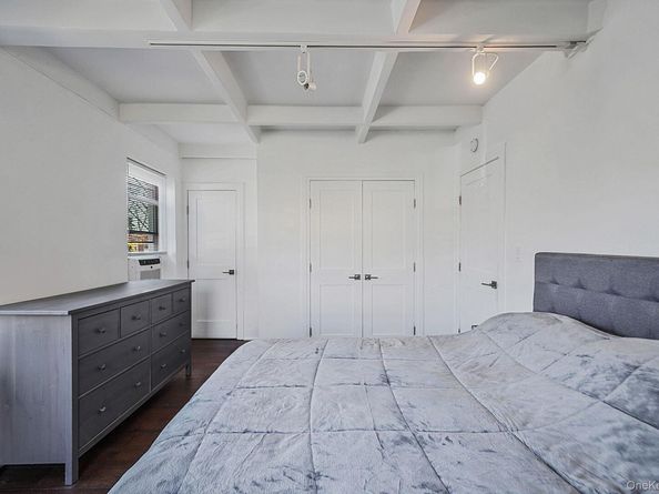 144-66 Village Road 75D, Briarwood NY 11435