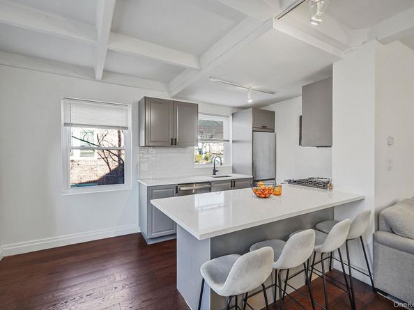 144-66 Village Road 75D, Briarwood NY 11435