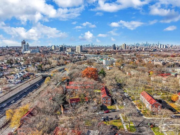 144-66 Village Road 75D, Briarwood NY 11435