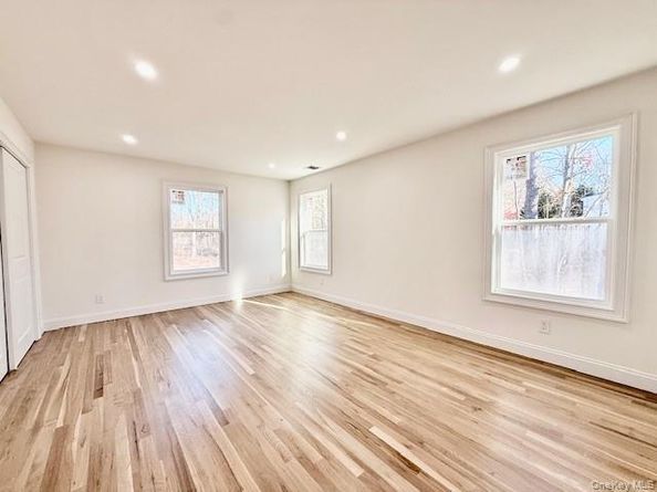 71 Palmetto Drive, Shirley NY 11967