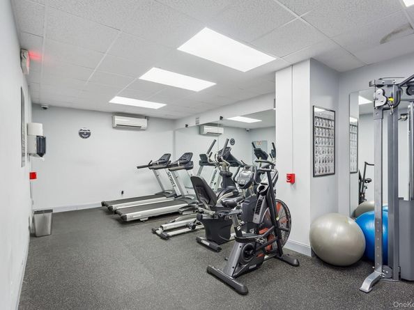 20 Old Mamaroneck Road 5Q, White Plains NY 10605