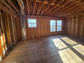 21 Barbara Lane, Medford NY 11763