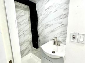 13749 231st Street, Laurelton NY 11413