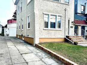 13749 231st Street, Laurelton NY 11413