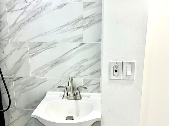 13749 231st Street, Laurelton NY 11413