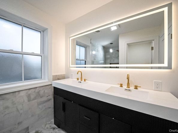 2929 Yale Place, Baldwin NY 11510