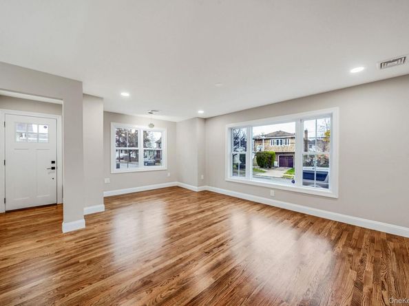 2929 Yale Place, Baldwin NY 11510