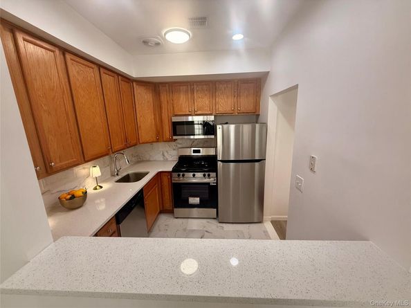 169 Surf Drive 109, Bronx NY 10473