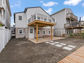 873 S 7th Street, Lindenhurst NY 11757
