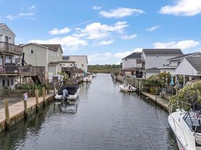 873 S 7th Street, Lindenhurst NY 11757