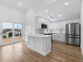 873 S 7th Street, Lindenhurst NY 11757