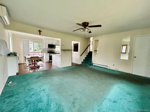 577 Peter Paul Drive, West Islip NY 11795