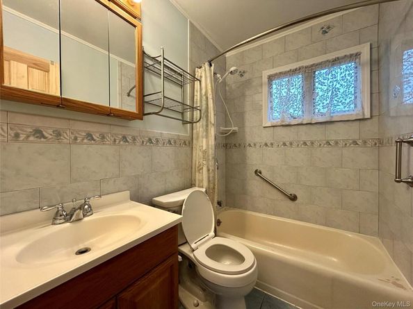 577 Peter Paul Drive, West Islip NY 11795