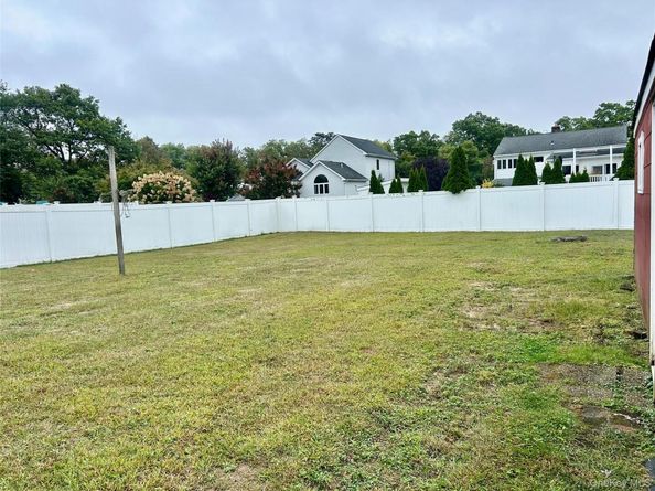 577 Peter Paul Drive, West Islip NY 11795