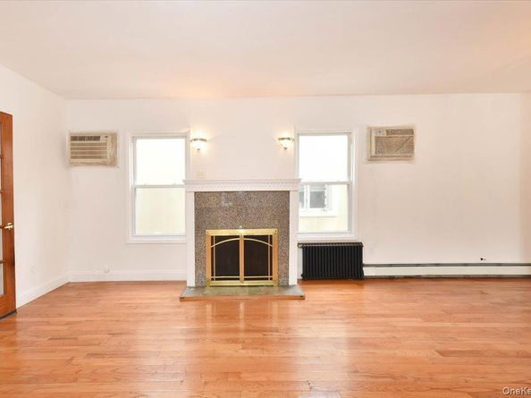 8135 166th Street, Hillcrest (Queens) NY 11432