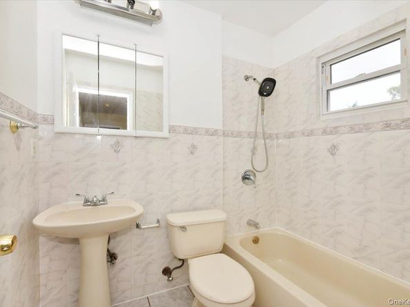 8135 166th Street, Hillcrest (Queens) NY 11432