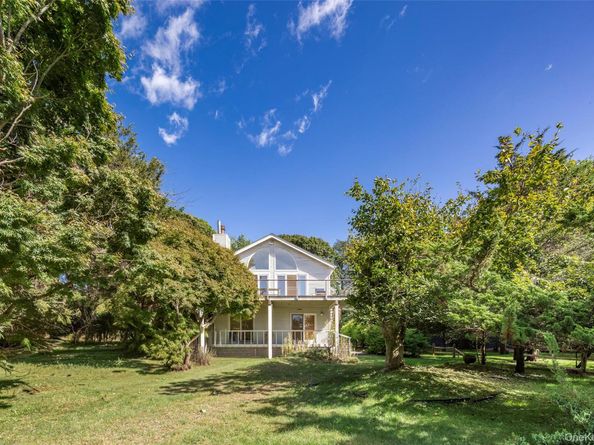 41 Squaw Road, Springs NY 11937