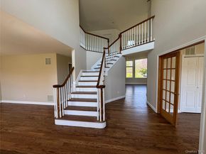1 Pal Court, Shoreham NY 11786