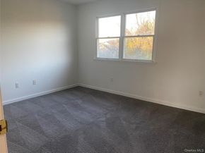 1 Pal Court, Shoreham NY 11786