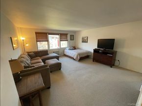 61 Maine Avenue F25, Rockville Centre NY 11570