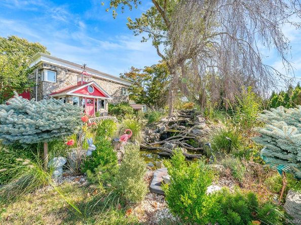 28 Riverside Avenue, Amityville NY 11701