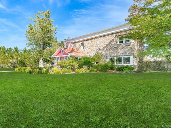 28 Riverside Avenue, Amityville NY 11701